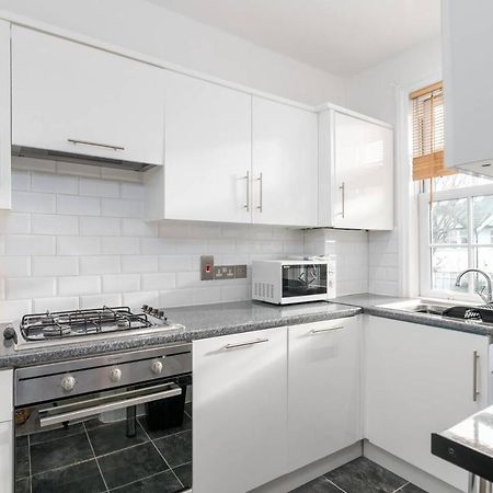 لندن Guestready - Modern 2-Bed For 4 In Golders Green! المظهر الخارجي الصورة
